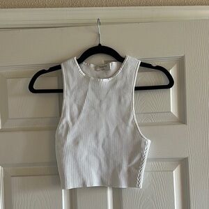 Aritzia Babaton Ribbed Sleeveless Fitted Crop Tank Top